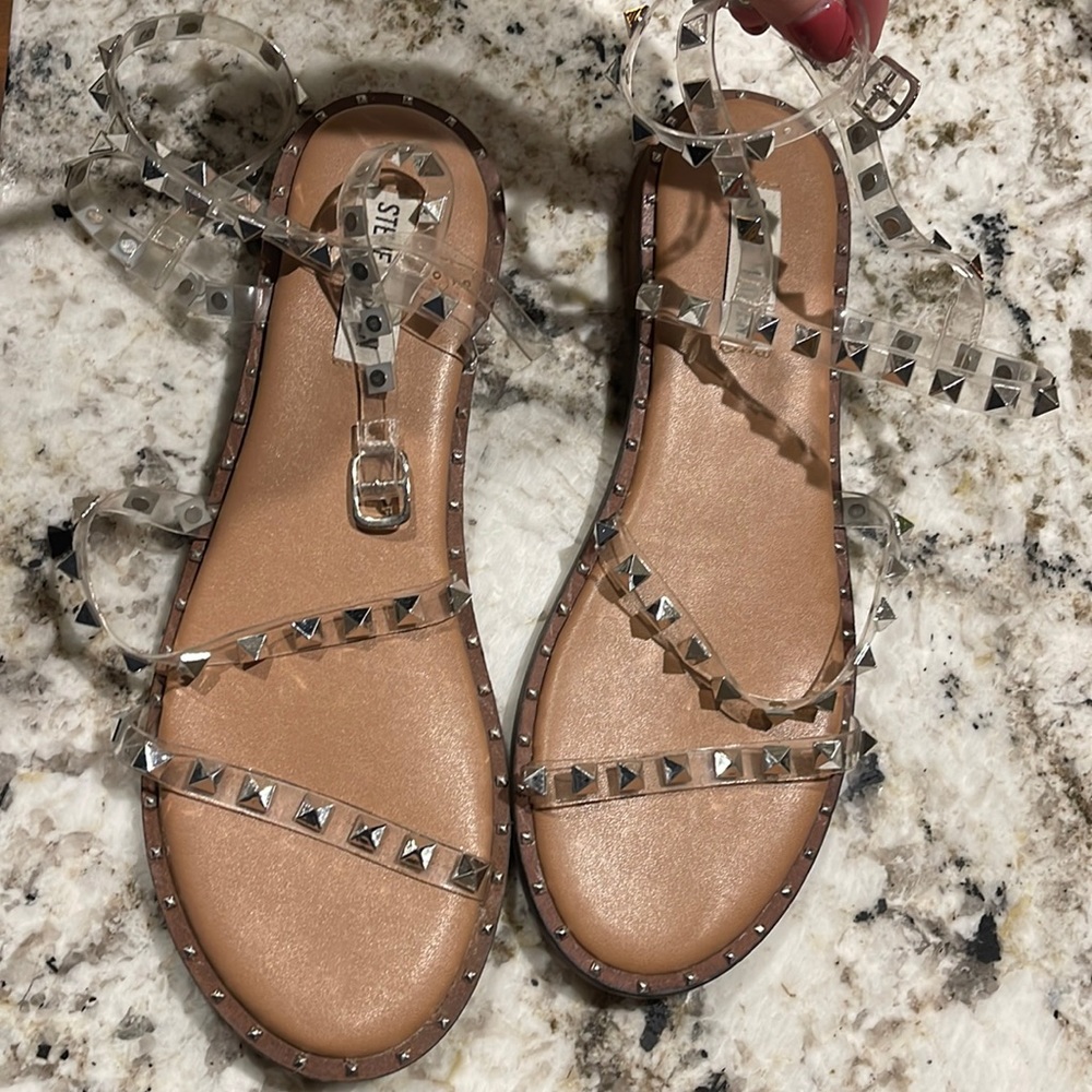 Steve Madden silver stud sandals Size 8.5 Wrap around ankle strap